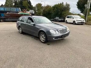 Mercedes-Benz E 200 E 200 T Kompressor (211.242)