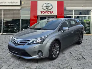 Toyota Avensis Kombi 1.8 Executive Navi+SHZ+KeyLess+LM