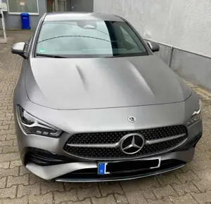 Mercedes-Benz CLA 220 8G-DCT AMG Premium Line Bild 2