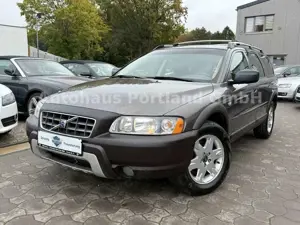 Volvo XC70 2.4 D5 AWD Kinetic/1.Hand/155TKM/TOP Bild 2