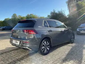 Volkswagen Golf VIII 2.0 TDI Goal AHK RFK ACC LEDPlus Sitzh Bild 4