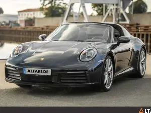 Porsche 992 Targa 4 PDK Sitzbelüftung Kamera Surround