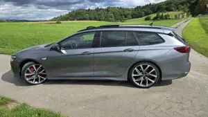 Opel Insignia Insignia Sportst.  2.0 GSI 4x4 Vollausst. Matrix