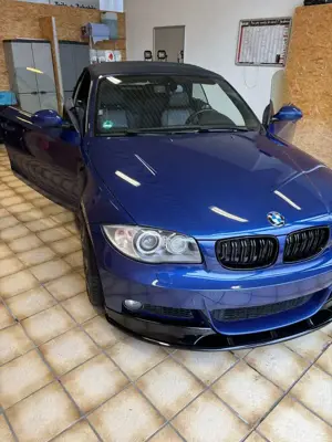 BMW 123 123d Cabrio M-Paket . Voll Ausstattung.