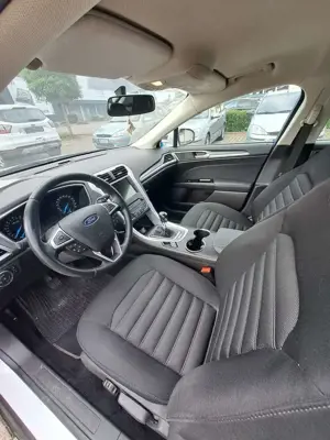 Ford Mondeo Mondeo 1.5 EcoBoost Start-Stopp Business Edition Bild 2