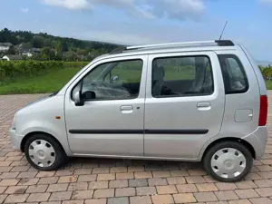 Opel Agila