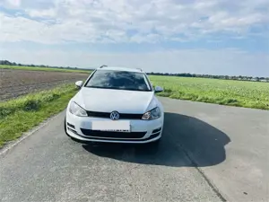 Volkswagen Golf Variant 2.0 TDI BlueMotion Technology Comfortline Bild 2