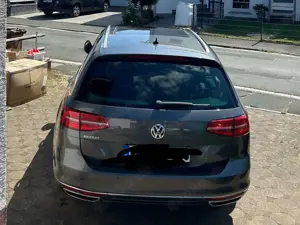 Volkswagen Passat Variant Passat Variant 2.0 TDI SCR DSGBMT) Highline Bild 3