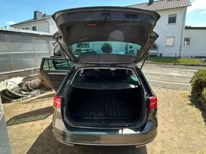 Volkswagen Passat Variant Passat Variant 2.0 TDI SCR DSGBMT) Highline Bild 4