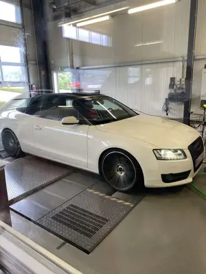 Audi A5 Cabrio 2.7 TDI DPF multitronic S line