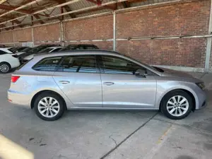 SEAT Leon ST Style/NAVI/PDC/TEMPO Bild 4