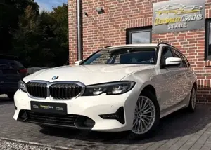 BMW 320 d xDrive Sport Line LED*Ambiente*PDC*Navi*