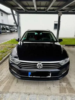 Volkswagen Passat Variant 2.0 TDI SCR DSG (BlueM. Tech) Highline Bild 3