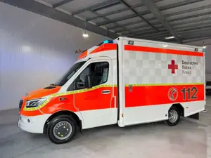 Mercedes-Benz Sprinter III 519 CDI RTW/KTW*RETTUNGSFAHRZEUG* Bild 4