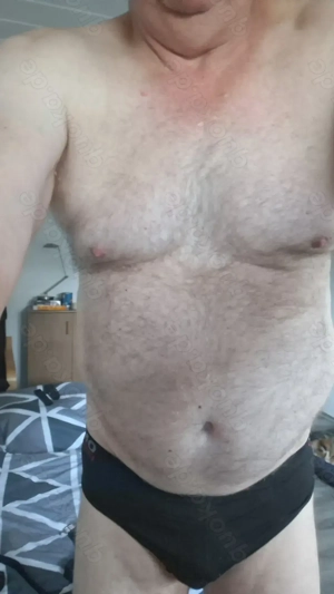 Sklave möchte dienen 24 7 suche frau  Bild 2