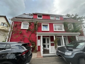 Geräumige Wohnung mit großem Balkon - Ihr neues Zuhause in Neckartailfingen Bild 2