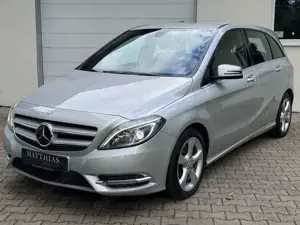 Mercedes-Benz B 180 Sport-Tourer/Bi-Xenon/Sitzheizeung/PDC/6-G