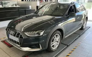 Audi A4 allroad TDI  S-TRONIC AHK V-COCK R-KAM A-LEDER