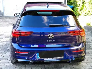 Volkswagen Golf Golf 1.5 eTSI DSG R-Line Pano IQ-Licht Navi Kam