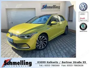 Volkswagen Golf VIII STYLE 1.5 TSI OPF MATRIX NAVI PANO DCC