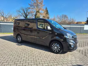 Opel Vivaro BiTurbo 1.6 D L1H1 SS Tourer Bild 2