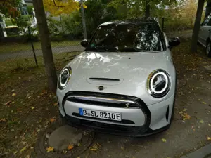 MINI Cooper SE MINI 3-TÜRER Elektro Trim S Bild 2