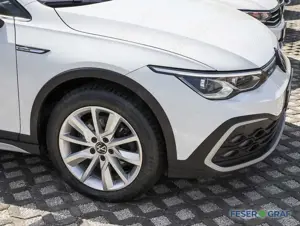 Volkswagen Golf VIII 2.0 TDI DSG 4Motion Alltrack LED AHK ACC Bild 3