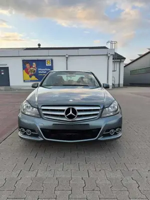 Mercedes-Benz C 180 CGI BlueEFFICIENCY Avantgarde
