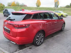 Renault Megane IV Grandtour Intens Bild 4