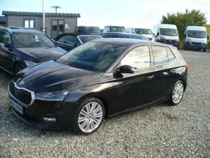 Skoda Fabia Fabia IV 1.0 TSI Style inkl. AHK,Tieferl. ,8-fach