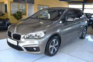 BMW 220 i Active Tourer AUTOMATIK / XENON / NAVI