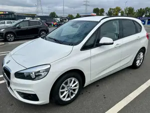 BMW 218 2er Active Tourer 218i Active Tourer Aut.