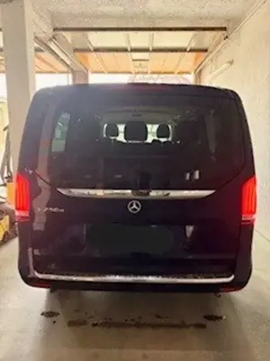 Mercedes-Benz V 250 V-Klasse Diesel d lang 7G-TRONIC Exclusive Edition Bild 3