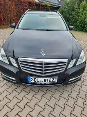 Mercedes-Benz E 350 T CDI DPF BlueEFFICIENCY 7G-TRONIC
