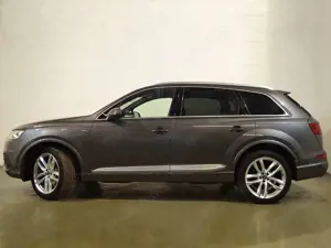 Audi Q7 50 TDI quattro S-Line Ext. *21Z Stadt Tour* Bild 2