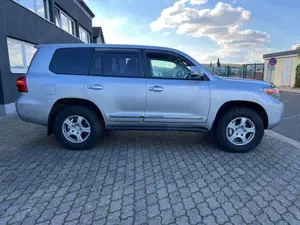 Toyota Land Cruiser 4,5 V8*J200*ARMOURED*GUARD*B6*STOCK Bild 4