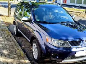 Mitsubishi Outlander Outlander 2.2 DI-D 4WD Instyle Bild 3