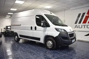 Peugeot Boxer 333 L2H2 BlueHDi 140 Carplay Kamera Temp