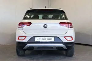 Volkswagen T-Roc Life 1.5 TSI AID+CARPLAY+LANE+LED+AHK Bild 5