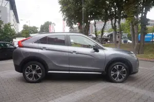 Mitsubishi Eclipse Cross 1.5 T-MIVEC Diamant LED 360° AHK Bild 5