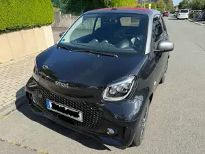 smart forTwo smart fortwo cabrio EQ prime Exclusiv 22kW Lader