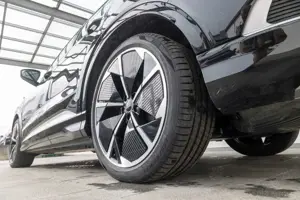 Audi Q4 e-tron e-tron 40 (Navi+, RFK, ASI, sound, LED, KS) Bild 5