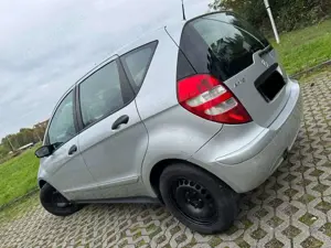 Mercedes-Benz A 170 A 170 guter Zustand Tüv Nueu Bild 3