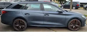 CUPRA Leon Sportstourer VZ e-Hybrid Matt FAP-XL AHK DCC Leder Bild 4