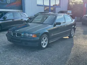 BMW 116 i/Schiebedach/09.27 TÜV/1 Hand