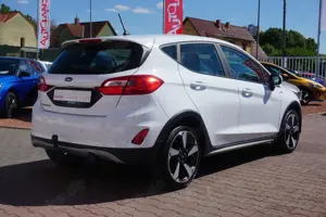 Ford Fiesta 1.0 EcoBoost Active Sitzheizung AHK PDC Bild 4