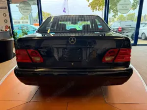 Mercedes-Benz E 420 AVANTGARDE / Vollausstattung / MB Historie Bild 4