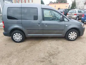 Volkswagen Caddy Trendline,7-Sitzer*,Klima Allwetterreif.,PDC hint. Bild 5