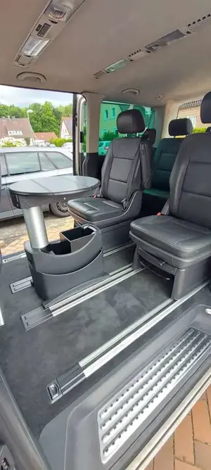 Volkswagen T5 Multivan Multivan DSG Highline Bild 3