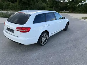 Audi A6 Avant 2.7 TDI DPF quattro tiptronic